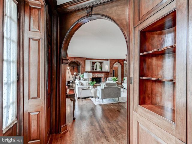 102 COTSWOLD RD, Baltimore, MD 21210