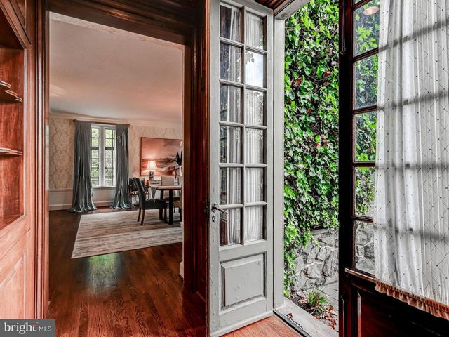 102 COTSWOLD RD, Baltimore, MD 21210