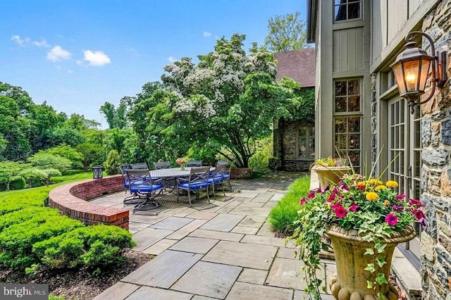 102 COTSWOLD RD, Baltimore, MD 21210
