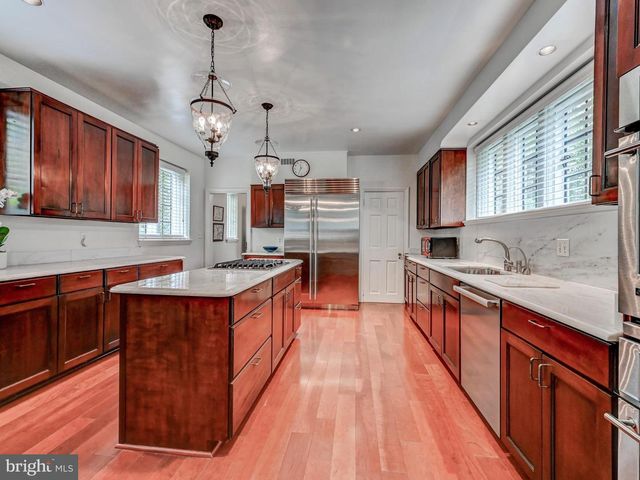 102 COTSWOLD RD, Baltimore, MD 21210