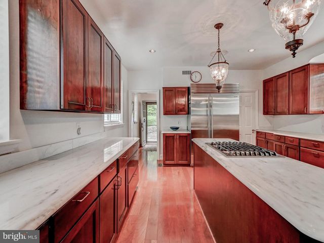 102 COTSWOLD RD, Baltimore, MD 21210