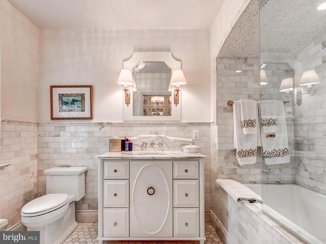 102 COTSWOLD RD, Baltimore, MD 21210
