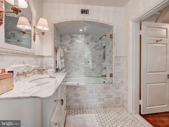 102 COTSWOLD RD, Baltimore, MD 21210