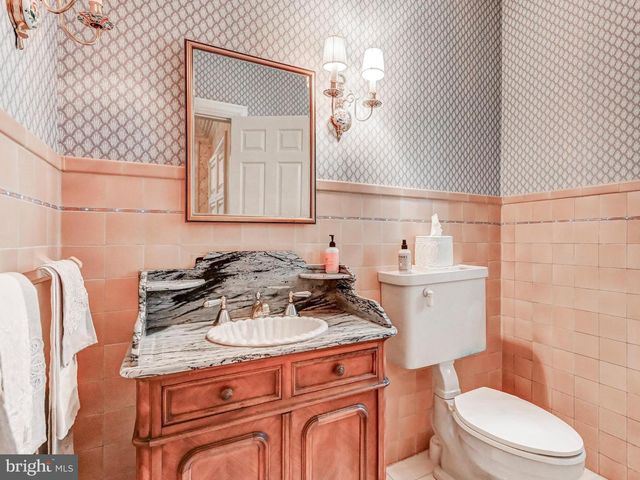 102 COTSWOLD RD, Baltimore, MD 21210