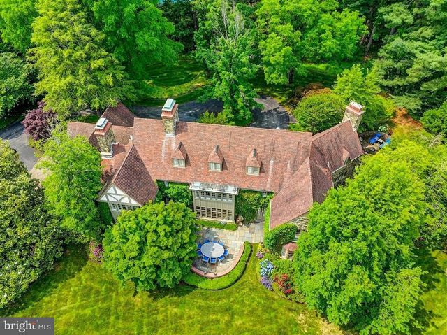 102 COTSWOLD RD, Baltimore, MD 21210