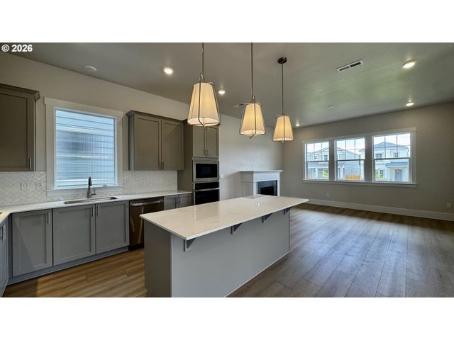 16908 Sw Pomelo Dr, King City, OR 97140