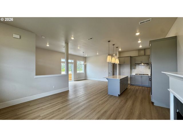 16908 Sw Pomelo Dr, King City, OR 97140