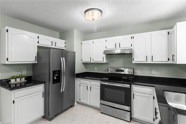 1650 Billy Drive, Winston-salem, NC 27107