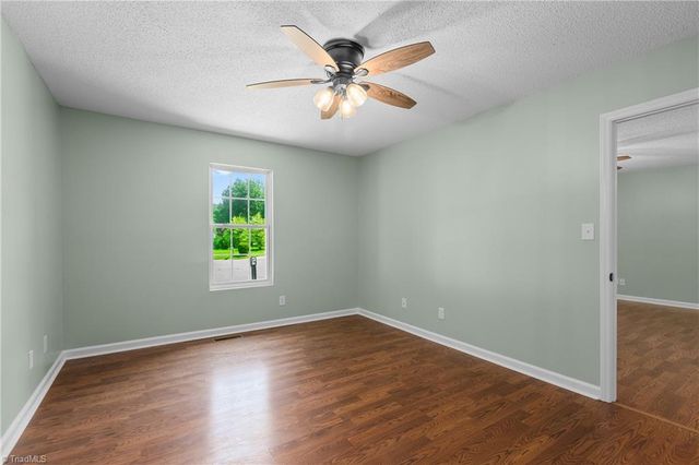 1650 Billy Drive, Winston-salem, NC 27107