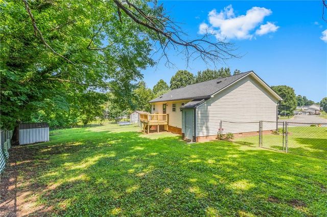 1650 Billy Drive, Winston-salem, NC 27107