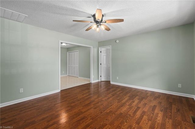 1650 Billy Drive, Winston-salem, NC 27107