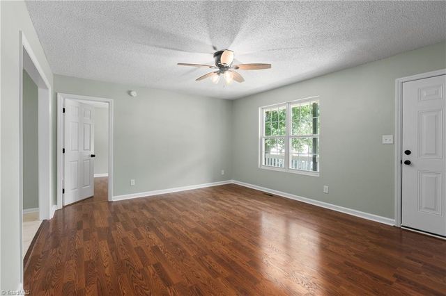 1650 Billy Drive, Winston-salem, NC 27107