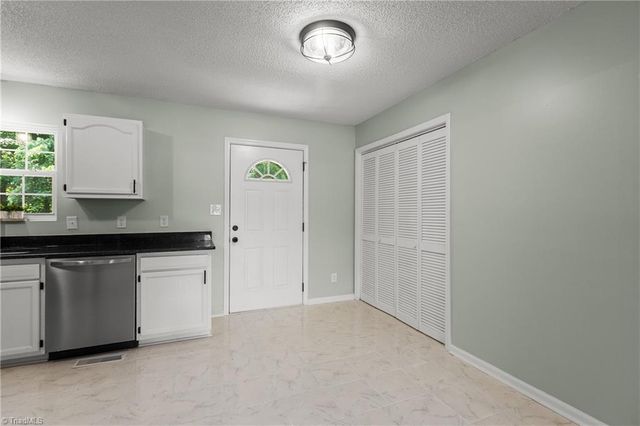 1650 Billy Drive, Winston-salem, NC 27107