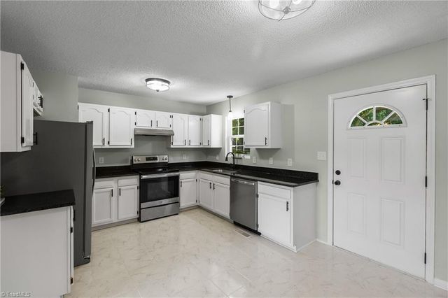 1650 Billy Drive, Winston-salem, NC 27107