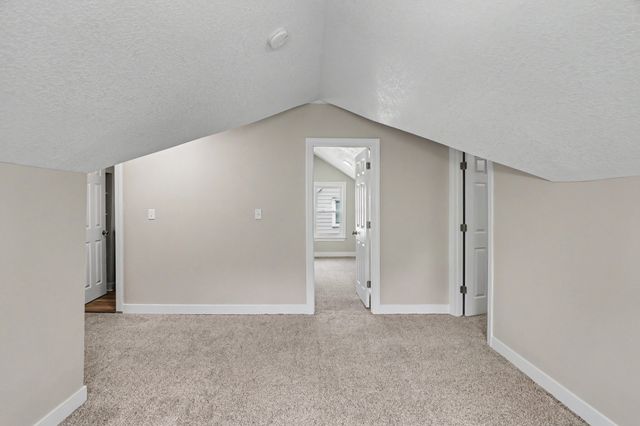 2006 E 13th Street, Des Moines, IA 50316