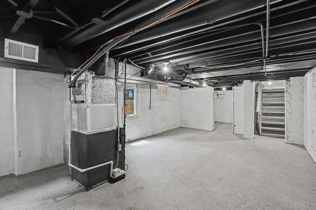 2006 E 13th Street, Des Moines, IA 50316