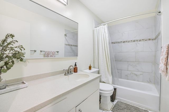 407 407 Orange St 410, Oakland, CA 94610