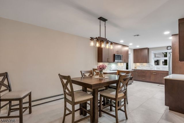 320 Monroe Ave, Wyckoff Twp., NJ 07481