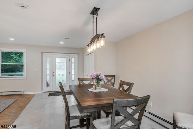 320 Monroe Ave, Wyckoff Twp., NJ 07481