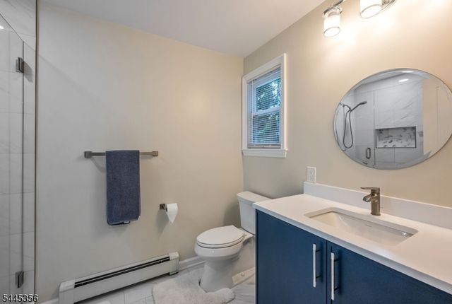 320 Monroe Ave, Wyckoff Twp., NJ 07481
