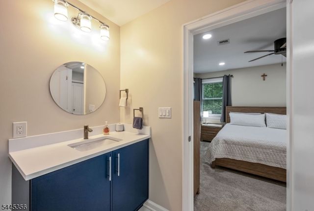 320 Monroe Ave, Wyckoff Twp., NJ 07481