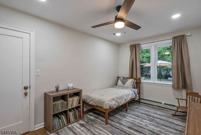 320 Monroe Ave, Wyckoff Twp., NJ 07481