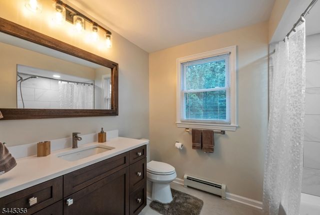 320 Monroe Ave, Wyckoff Twp., NJ 07481