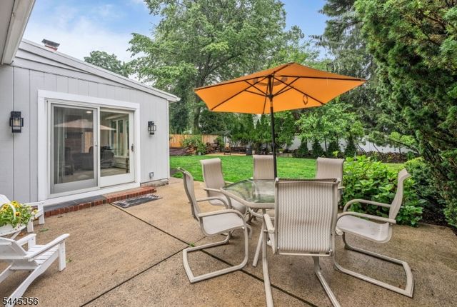 320 Monroe Ave, Wyckoff Twp., NJ 07481