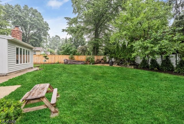 320 Monroe Ave, Wyckoff Twp., NJ 07481