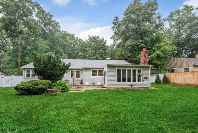 320 Monroe Ave, Wyckoff Twp., NJ 07481