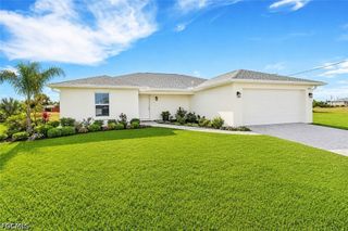 233 NW 22nd PL, Cape Coral, FL 33993