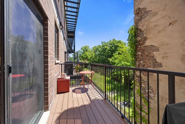 3901 S Lake Park Avenue D, Chicago, IL 60653