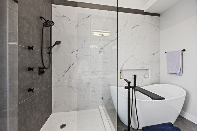 3901 S Lake Park Avenue D, Chicago, IL 60653