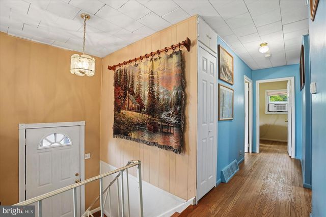 108 DURHAM RD, Newtown, PA 18940