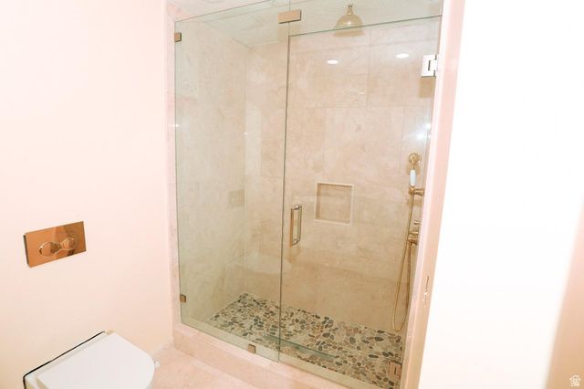 8068 S TWELVE DR, Sandy, UT 84094