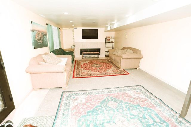 8068 S TWELVE DR, Sandy, UT 84094