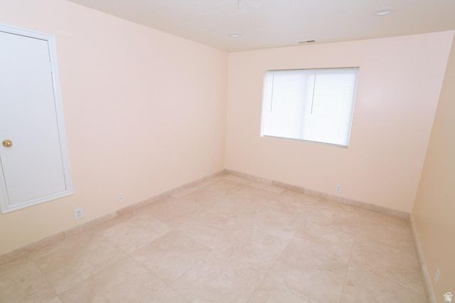 8068 S TWELVE DR, Sandy, UT 84094