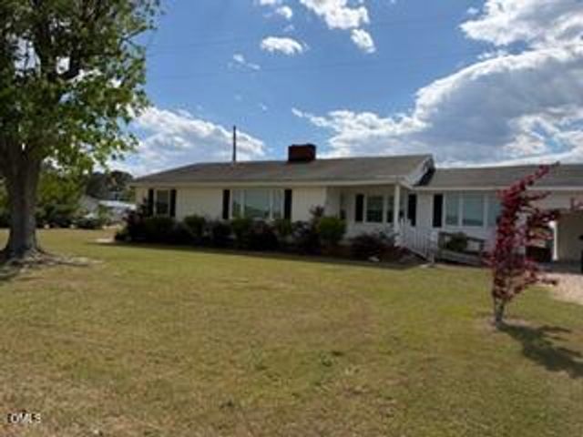 736 Core Road, Dunn, NC 28334