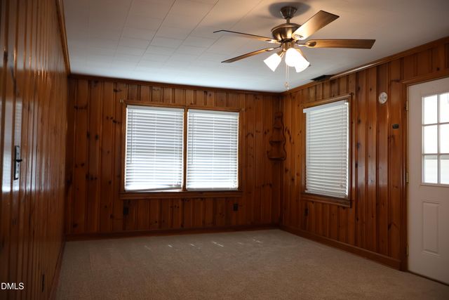 736 Core Road, Dunn, NC 28334
