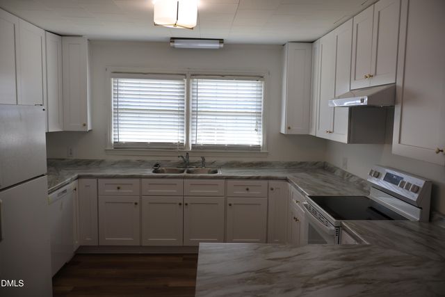 736 Core Road, Dunn, NC 28334