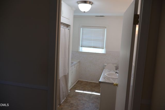 736 Core Road, Dunn, NC 28334