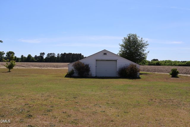 736 Core Road, Dunn, NC 28334