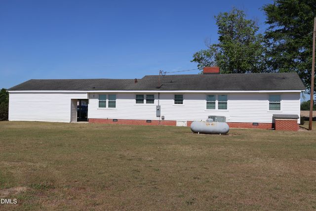 736 Core Road, Dunn, NC 28334