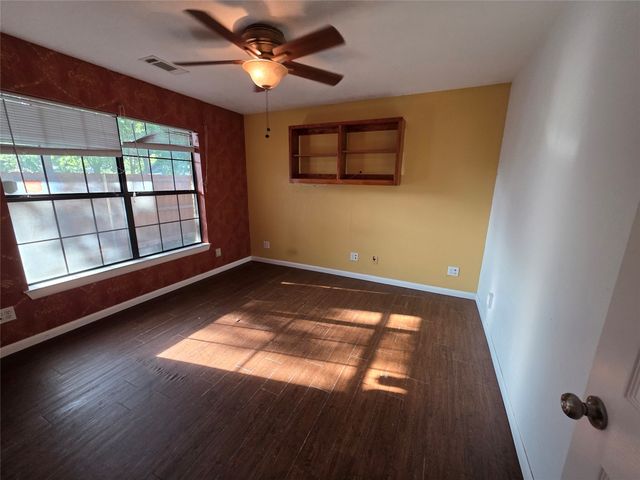 2216 Daisy Lane, Fort Worth, TX 76111