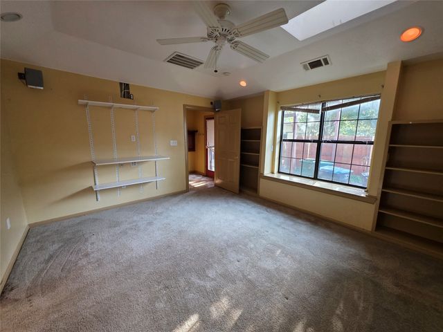 2216 Daisy Lane, Fort Worth, TX 76111