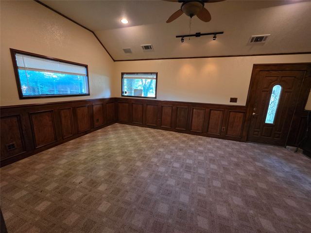 2216 Daisy Lane, Fort Worth, TX 76111