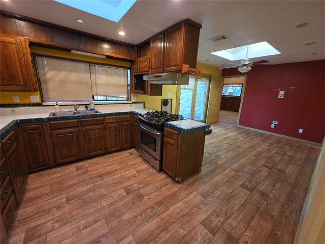 2216 Daisy Lane, Fort Worth, TX 76111