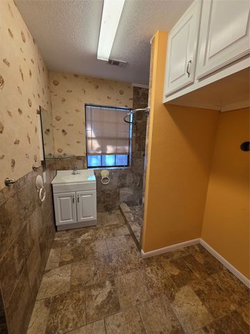2216 Daisy Lane, Fort Worth, TX 76111