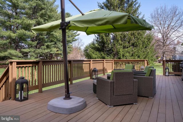 6 GREENFIELD DR N, Princeton Junction, NJ 08550