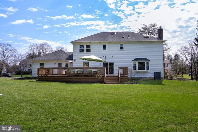 6 GREENFIELD DR N, Princeton Junction, NJ 08550